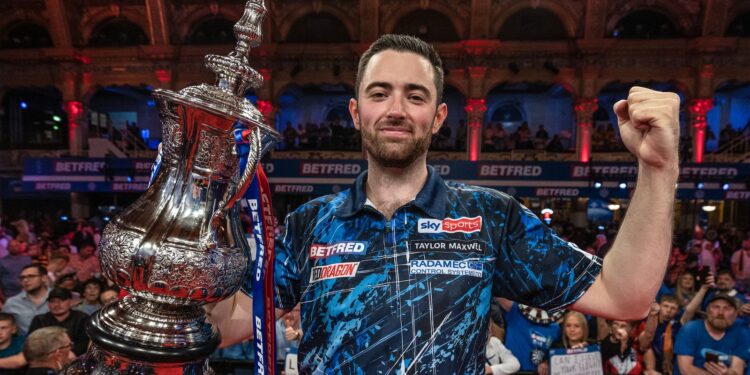 World Matchplay Darts: Luke Humphries joins the greats after beating Michael van Gerwen to claim title a causa di Blackpool | Darts News