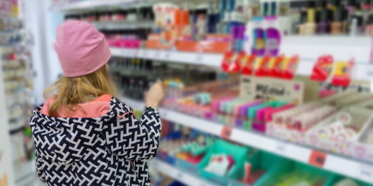 A tween skin care craze acceso social  has some doctors concerned : Shots