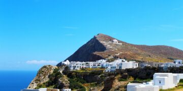 The 8 Best Cyclades Islands to Visit This Summer